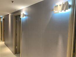 J Hotel