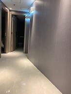 J Hotel