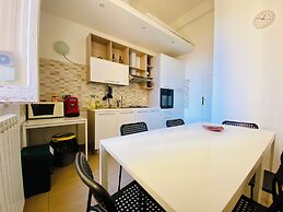 Liola Home