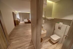 Mass Paradise Hotel