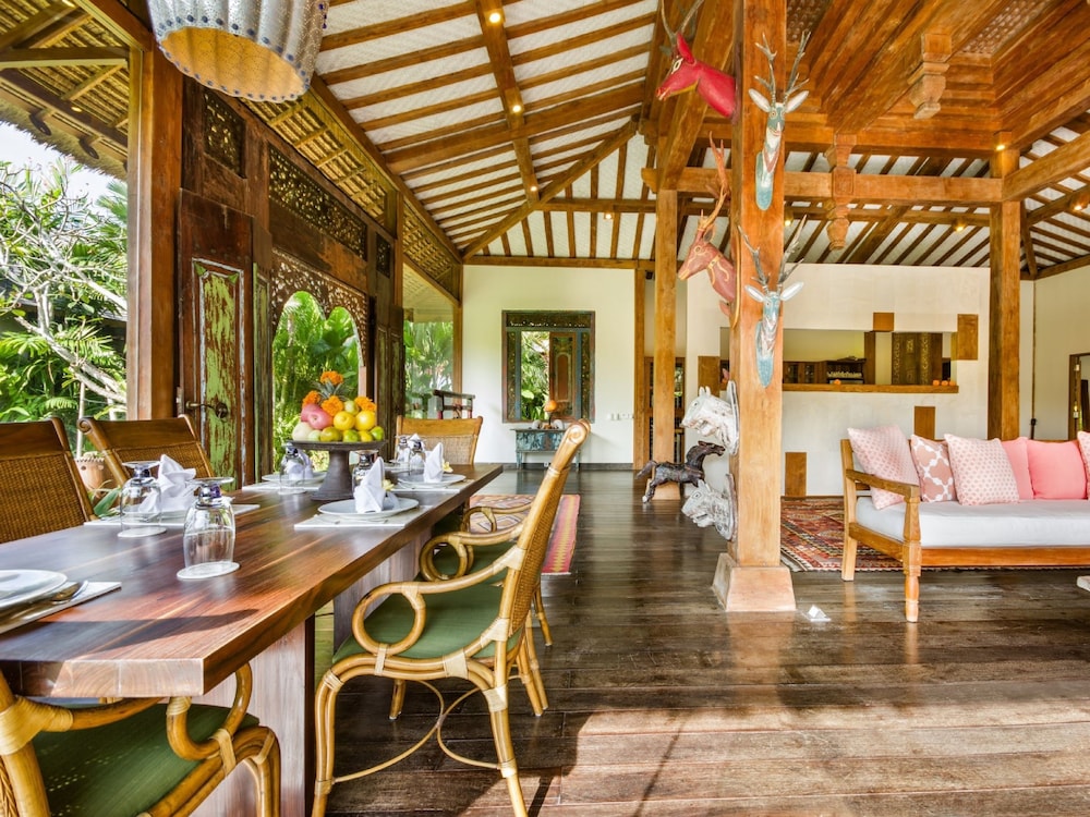Villa Desa Roro Estate by Villa Finder