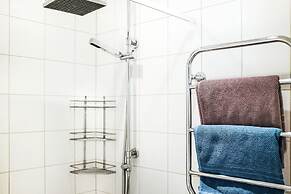 Comfortable Studio Apartment - Midsommarkransen
