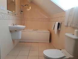 Gwesty'r Marine Hotel & Spa