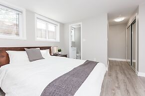 Applewood Suites - Annex Coachhouse Loft