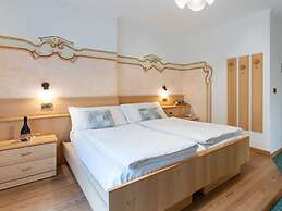 Latemar Hotel Suites & Spa