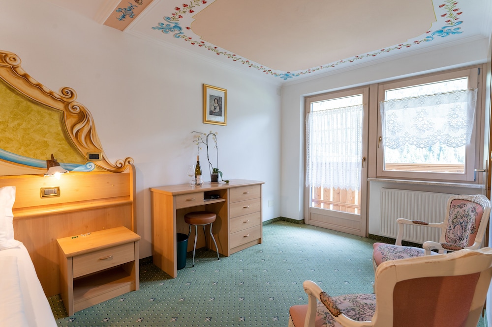 Latemar Hotel Suites & Spa