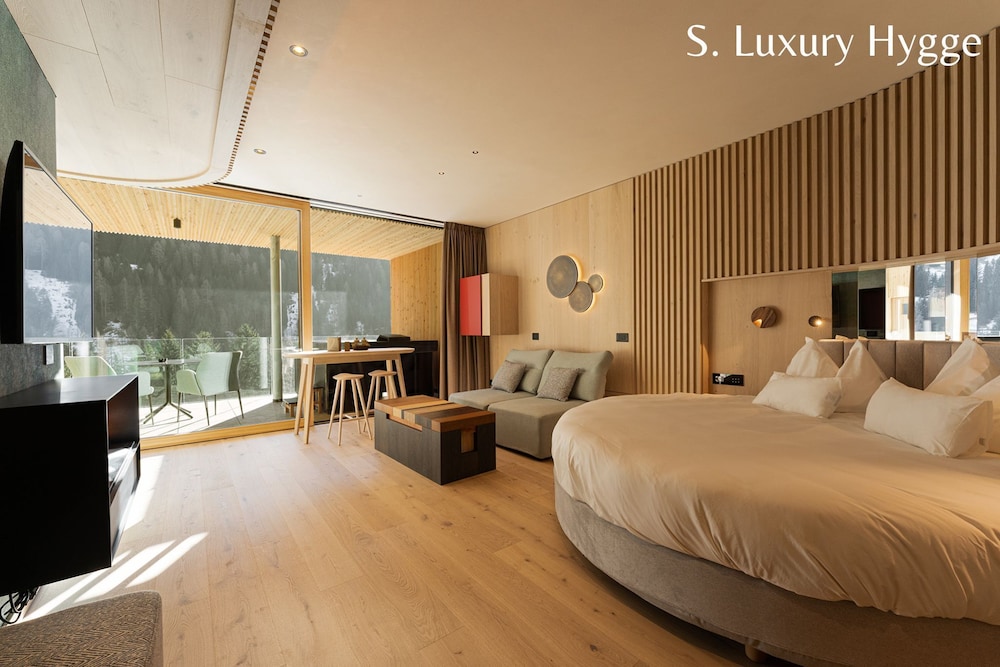 Latemar Hotel Suites & Spa