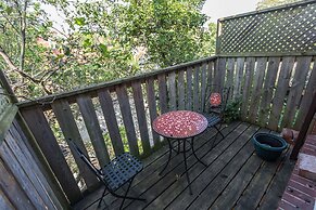 Applewood Suites - 2 BDRM Annex Loft