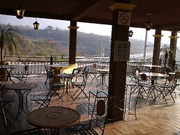 River Side Hotel