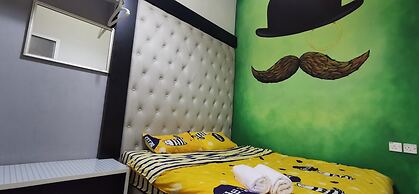 Moustachz Hauze