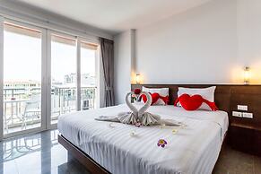 77 Bangla Hotel