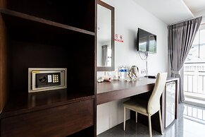 77 Bangla Hotel
