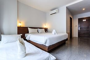 77 Bangla Hotel