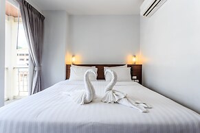 77 Bangla Hotel