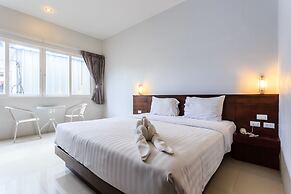 77 Bangla Hotel