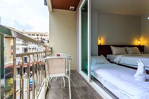 77 Bangla Hotel