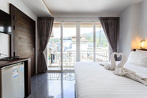 77 Bangla Hotel
