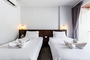 77 Bangla Hotel