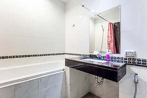 77 Bangla Hotel