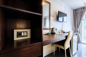 77 Bangla Hotel