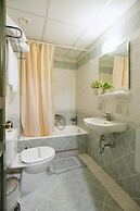 Artemis Hotel