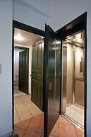 Artemis Hotel