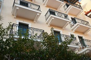 Artemis Hotel