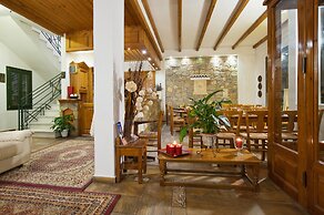 Artemis Hotel