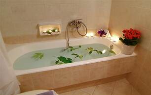 Artemis Hotel