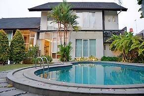 W Home Cipete