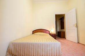 7 Days Hotel Kiev