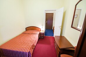 7 Days Hotel Kiev