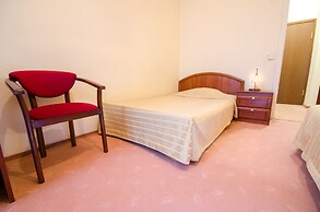 7 Days Hotel Kiev