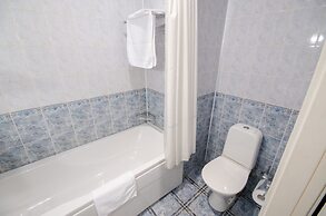 7 Days Hotel Kiev