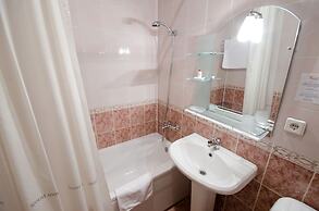 7 Days Hotel Kiev