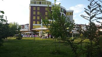 Nevan Suite Hotel
