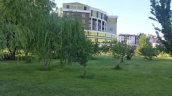 Nevan Suite Hotel