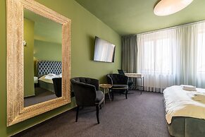 Fullton Central Inn