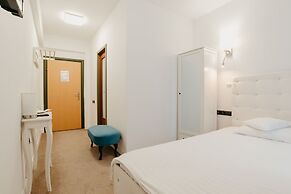 Fullton Central Inn