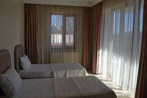 Almasa Suite Aparts