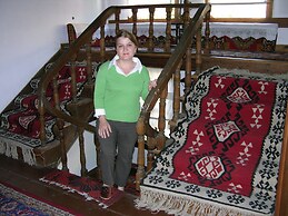 Mehves Hanim Konagi