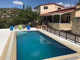 Villa Mayzus