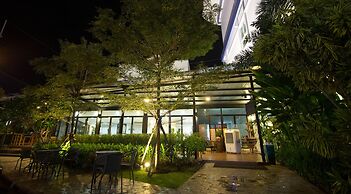 Primetime Hotel