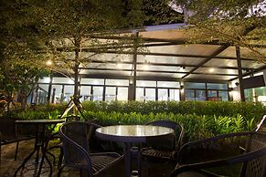 Primetime Hotel