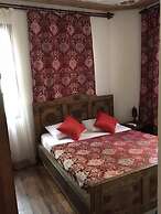 Old House Pub Hotels