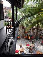 Old House Pub Hotels