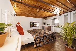 Old House Pub Hotels