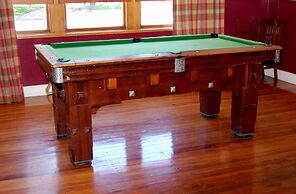The Brown Pub