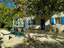 Apartments Ivas