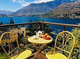 Breakfast at Tiffany's B&B